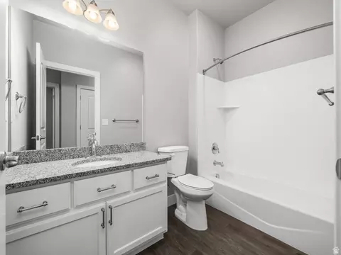 Bath - 1809 W 200 S #C, Mapleton, UT 84664 photo 1 of 5