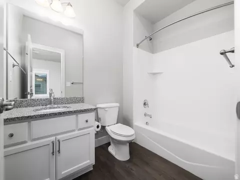 Bath - 1809 W 200 S #C, Mapleton, UT 84664 photo 5 of 5