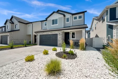 Exterior - 3052 S 2425 W #2079, Syracuse, UT 84075 photo 3 of 5