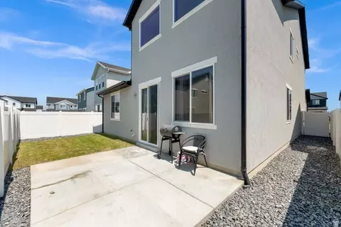 Exterior - 3052 S 2425 W #2079, Syracuse, UT 84075 photo 4 of 5