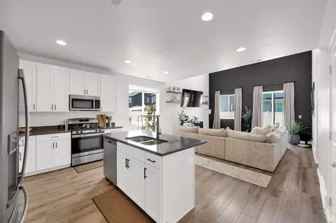 Kitchen - 3052 S 2425 W #2079, Syracuse, UT 84075 photo 1 of 4