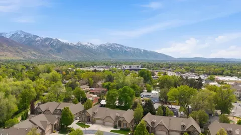 View/Area - 1832 E Peyton Ct, Holladay, UT 84117 photo 4 of 10