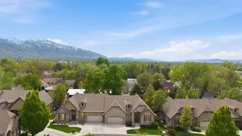 View/Area - 1832 E Peyton Ct, Holladay, UT 84117 photo 1 of 10