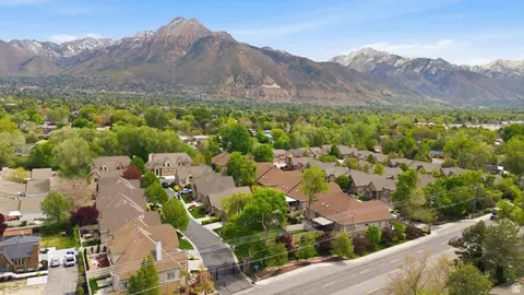 View/Area - 1832 E Peyton Ct, Holladay, UT 84117 photo 7 of 10