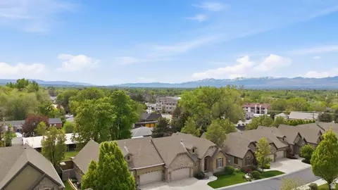 View/Area - 1832 E Peyton Ct, Holladay, UT 84117 photo 2 of 10