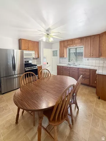 Kitchen - 7811 S Oak St, Sandy, UT 84092 photo 1 of 2