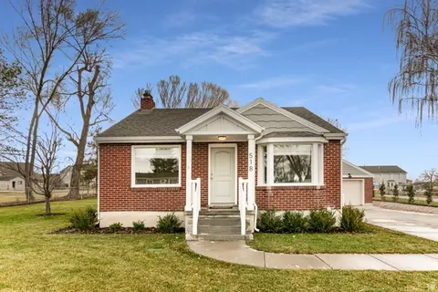 Exterior - 518 E 11000 S, Sandy, UT 84070 photo 2 of 5