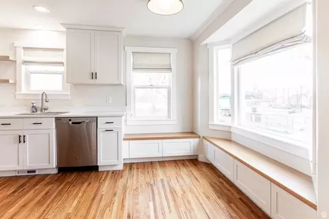 Kitchen - 518 E 11000 S, Sandy, UT 84070 photo 1 of 4