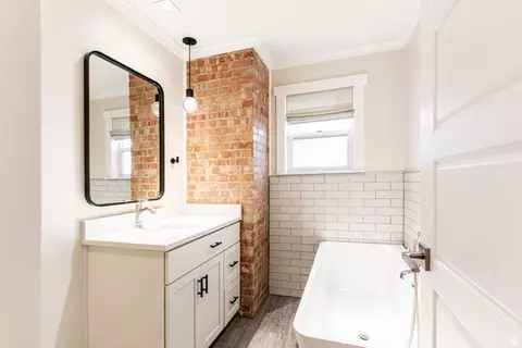 Bath - 518 E 11000 S, Sandy, UT 84070 photo 1 of 4