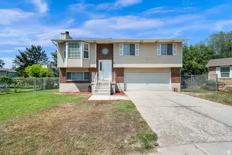 2432 W Harvey Hts Cir, Taylorsville, UT 84129