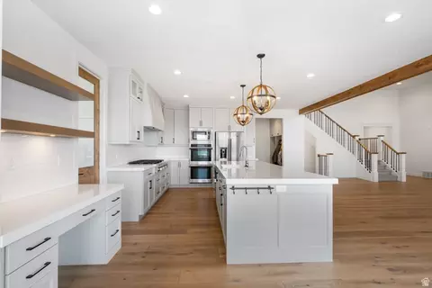 Kitchen - 7 Elk Ct, Alpine, UT 84004 photo 3 of 6