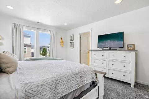 Bedroom - 4389 E Inverness Ln, Eagle Mountain, UT 84005 photo 2 of 4