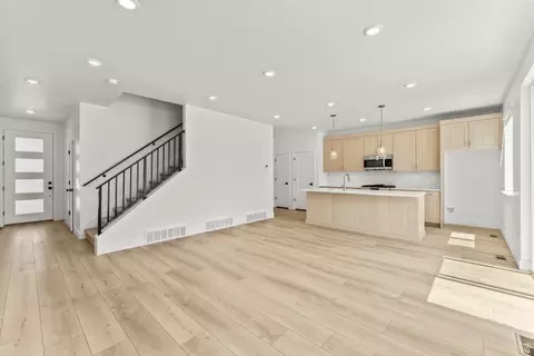 Living - 286 E Legacy Trail Ln #3, Midvale, UT 84047 photo 3 of 3