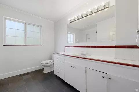 Bath - 3001 E 4345 S, Holladay, UT 84124 photo 1 of 1