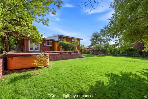 Exterior - 3001 E 4345 S, Holladay, UT 84124 photo 4 of 11