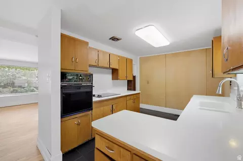 Kitchen - 3001 E 4345 S, Holladay, UT 84124 photo 3 of 3