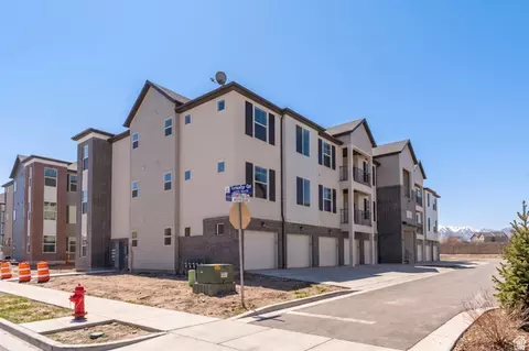 4715 W Dearing Ln #LL203, Riverton, UT 84096