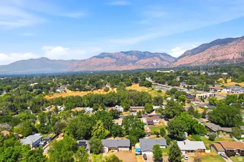 View/Area - 936 Chatelain Rd, Ogden, UT 84403 photo 2 of 8