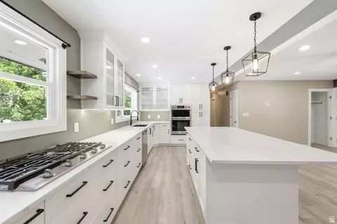 Kitchen - 936 Chatelain Rd, Ogden, UT 84403 photo 2 of 3