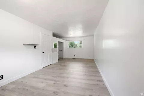Living - 936 Chatelain Rd, Ogden, UT 84403 photo 2 of 4