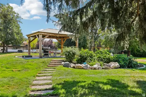 Exterior - 88 W 50 S #P22, Centerville, UT 84014 photo 5 of 8