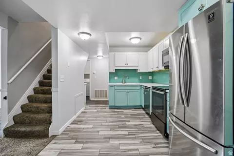 Kitchen - 88 W 50 S #P22, Centerville, UT 84014 photo 1 of 3