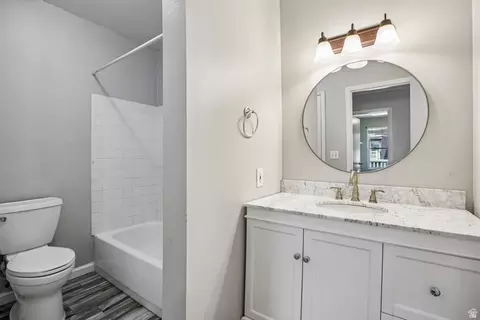 Bath - 88 W 50 S #P22, Centerville, UT 84014 photo 2 of 3