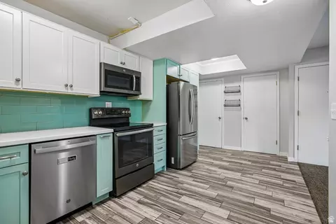 Kitchen - 88 W 50 S #P22, Centerville, UT 84014 photo 3 of 3