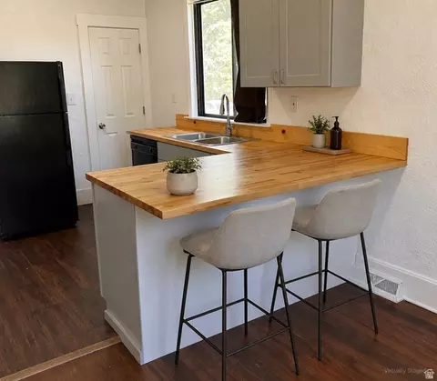 Kitchen - 3535 Adams Ave, Ogden, UT 84403 photo 2 of 3