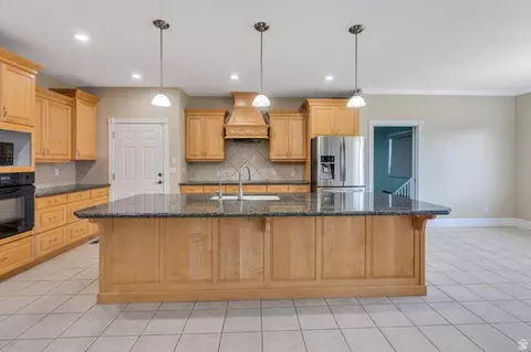 Kitchen - 491 E 450 S, Orem, UT 84097 photo 3 of 6
