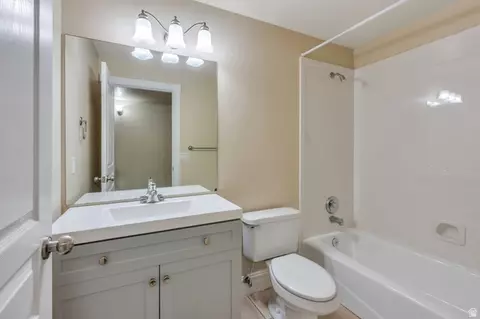 Bath - 491 E 450 S, Orem, UT 84097 photo 6 of 6
