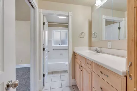 Bath - 491 E 450 S, Orem, UT 84097 photo 4 of 6