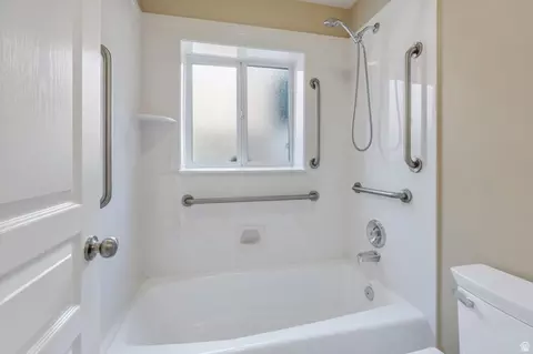 Bath - 491 E 450 S, Orem, UT 84097 photo 5 of 6