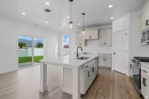 Kitchen - 513 S 1150 W, Logan, UT 84321 photo 2 of 2