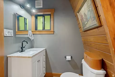 Bath - 6074 E Grindstone Dr #11, Springville, UT 84663 photo 1 of 1