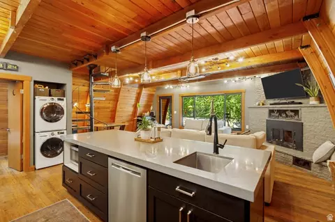 Kitchen - 6074 E Grindstone Dr #11, Springville, UT 84663 photo 5 of 5