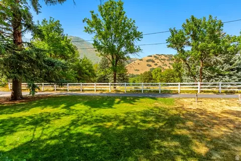 6068 E Grindstone Dr #12, Springville, UT 84663 photo 4