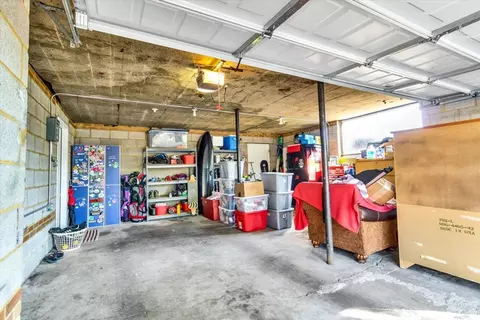 Exterior - 2080 E Sands Dr S, Holladay, UT 84124 photo 6 of 9