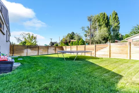 Exterior - 2080 E Sands Dr S, Holladay, UT 84124 photo 7 of 9