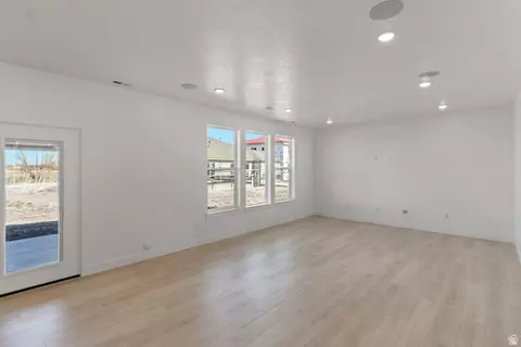 Living - 591 N 550 W, Smithfield, UT 84335 photo 1 of 2