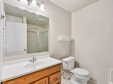 Bath - 821 E 2050 S, Clearfield, UT 84015 photo 3 of 3