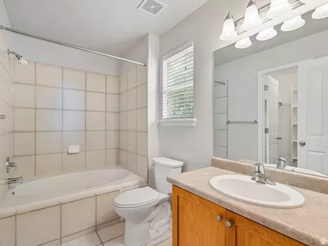 Bath - 821 E 2050 S, Clearfield, UT 84015 photo 2 of 3