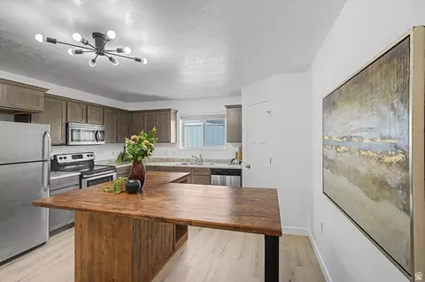 Kitchen - 201 E 630 N, Vineyard, UT 84059 photo 2 of 3