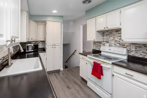 Kitchen - 235 W 1400 N, Bountiful, UT 84010 photo 2 of 4