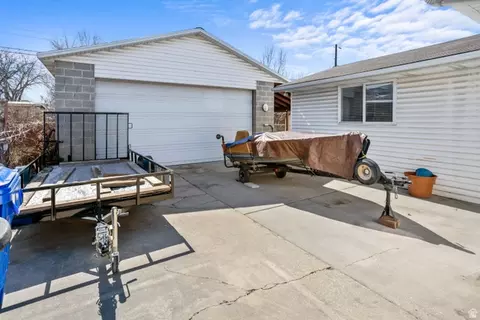 Exterior - 235 W 1400 N, Bountiful, UT 84010 photo 6 of 10