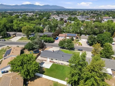 View/Area - 8143 S Bryce Dr E, Sandy, UT 84070 photo 4 of 4