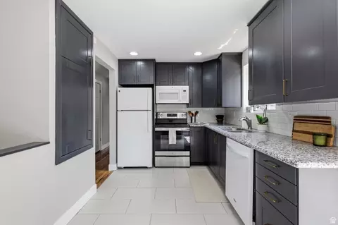 Kitchen - 8143 S Bryce Dr E, Sandy, UT 84070 photo 3 of 3