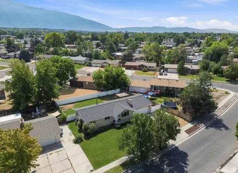 View/Area - 8143 S Bryce Dr E, Sandy, UT 84070 photo 1 of 4