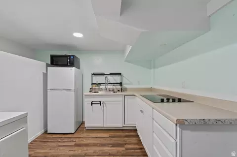 Kitchen - 845 S Birch St, Clearfield, UT 84015 photo 4 of 5