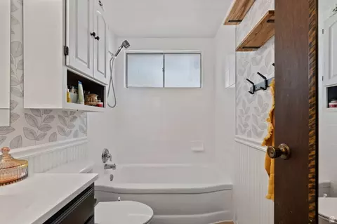 Bath - 845 S Birch St, Clearfield, UT 84015 photo 2 of 4